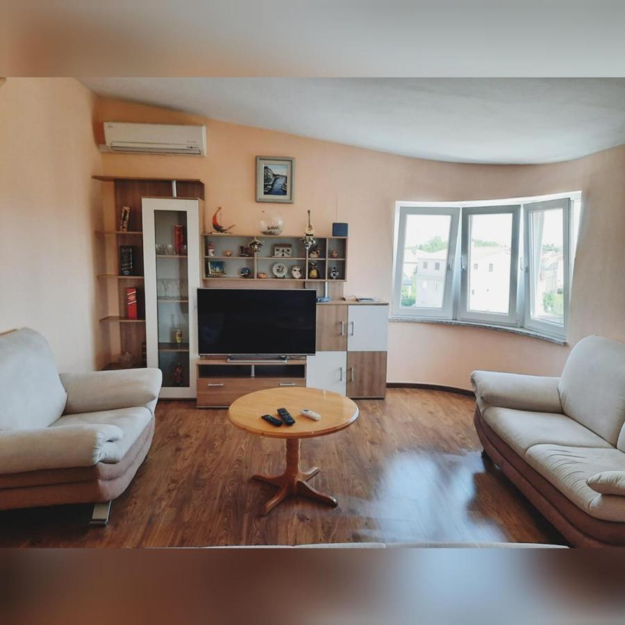 Apartman Julienne Kaštela Esterno foto