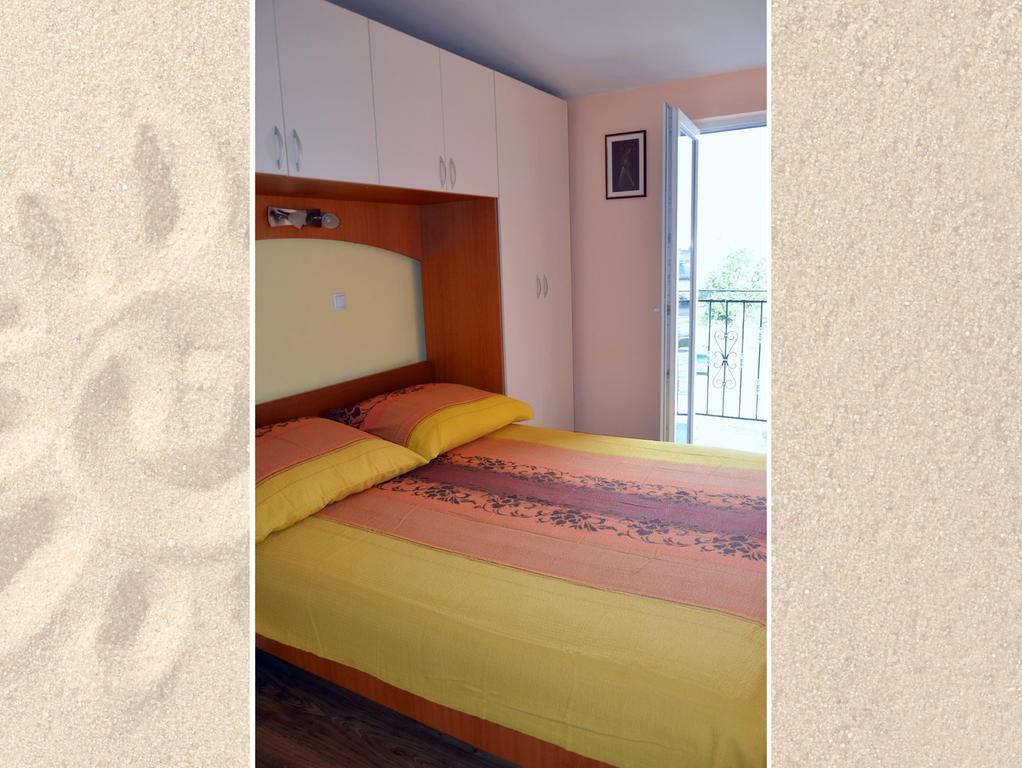 Apartman Julienne Kaštela Esterno foto