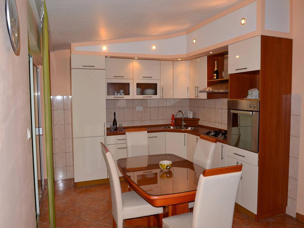 Apartman Julienne Kaštela Esterno foto