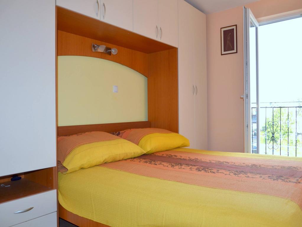 Apartman Julienne Kaštela Esterno foto