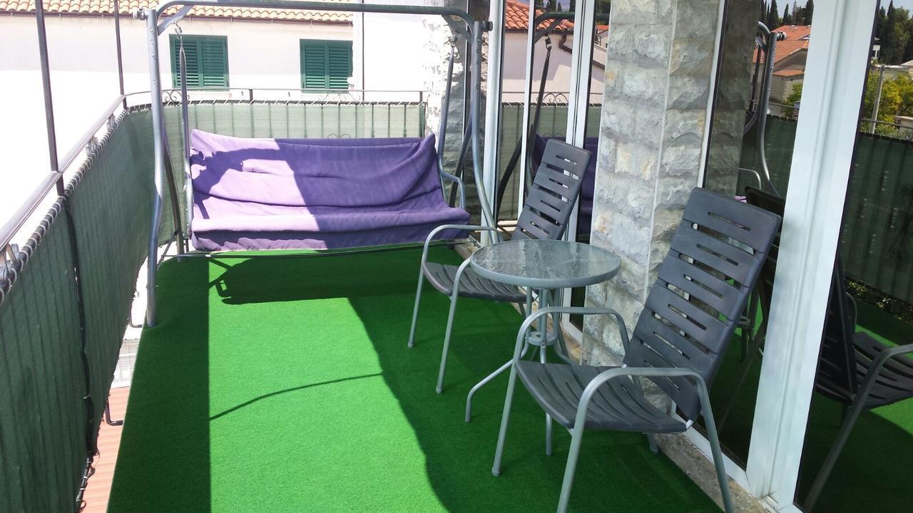 Apartman Julienne Kaštela Esterno foto