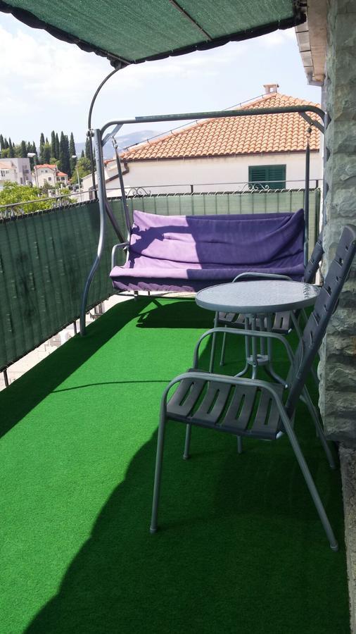 Apartman Julienne Kaštela Esterno foto